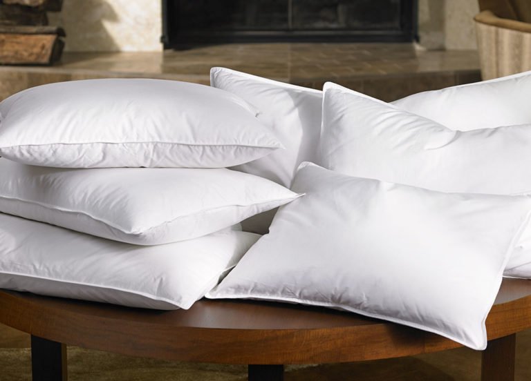 How to go about choosing the right down pillows?