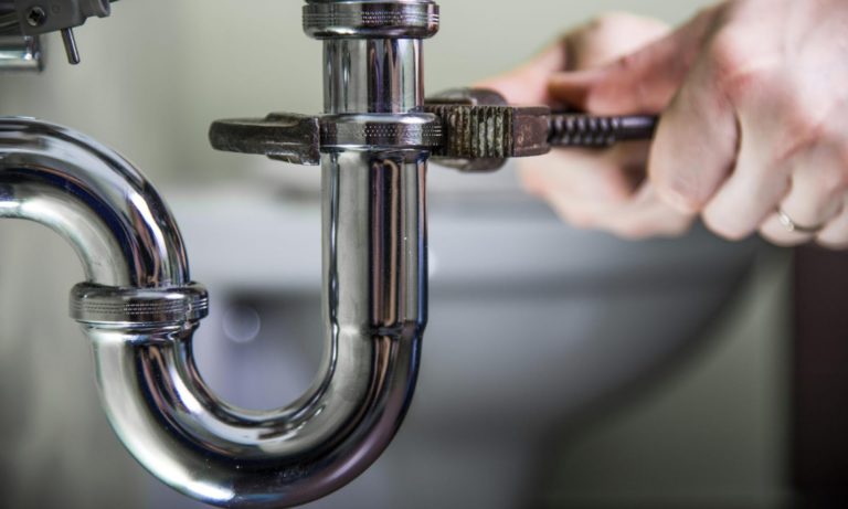 Plumbing 101: Trenchless vs. Traditional Sewer Repair