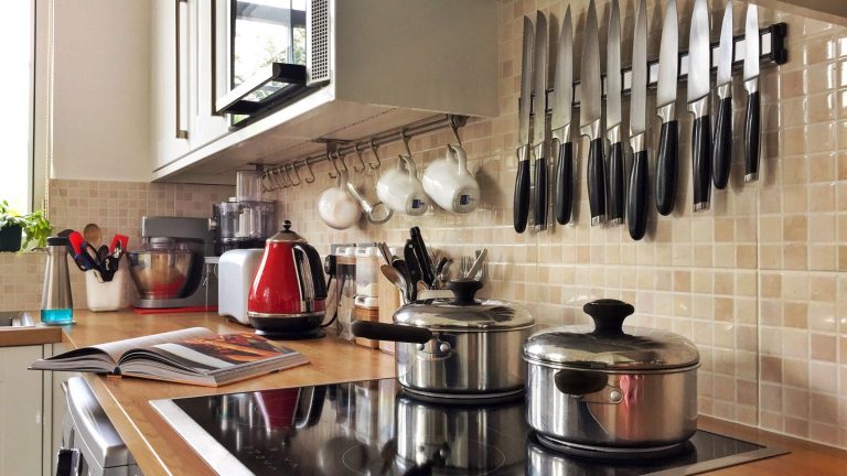 How to Create a Tidy & Organized Kitchen