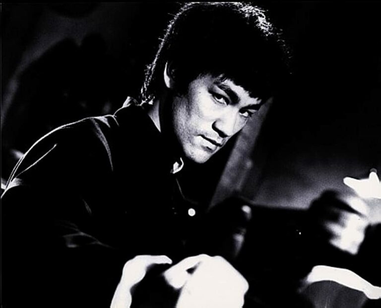 Bruce Lee Profile, Height, Age, Wife, Death, Net Worth, Biography