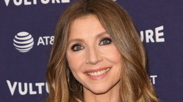 Sarah Chalke Profile, Age, Height, Net Worth, Affairs, Biography