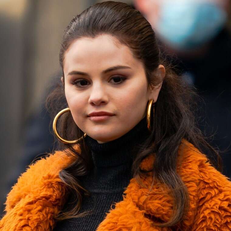 Selena Gomez Profile, Age, Height, Family, Affairs, Wiki, Biography