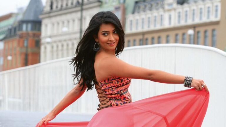 Radhika Pandit Profile, Age, Family, Husband, Wiki, Biography Radhika Pandit Profile, Age, Family, Husband, Wiki, Biography