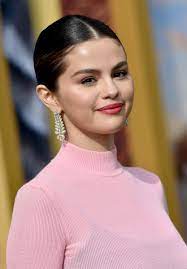 Selena Gomez Profile, Age, Height, Family, Affairs, Wiki, Biography