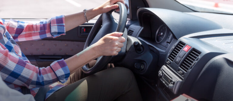 The Benefits of Choosing a Driving School: Building Safe and Confident Drivers