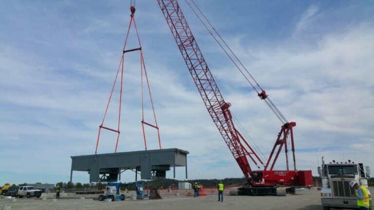 What Makes Renting A Crane A Good Option In A Construction Project?