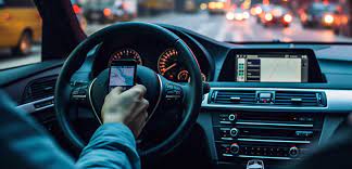 Distracted Driving in Houston: How Car Accident Lawyers Can Help
